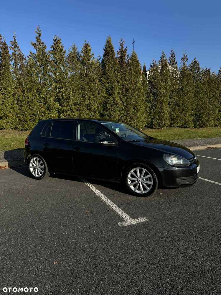Volkswagen Golf - 1