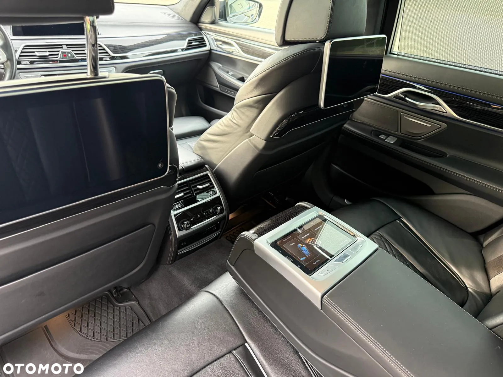 BMW Seria 7 740e iPerformance - 14