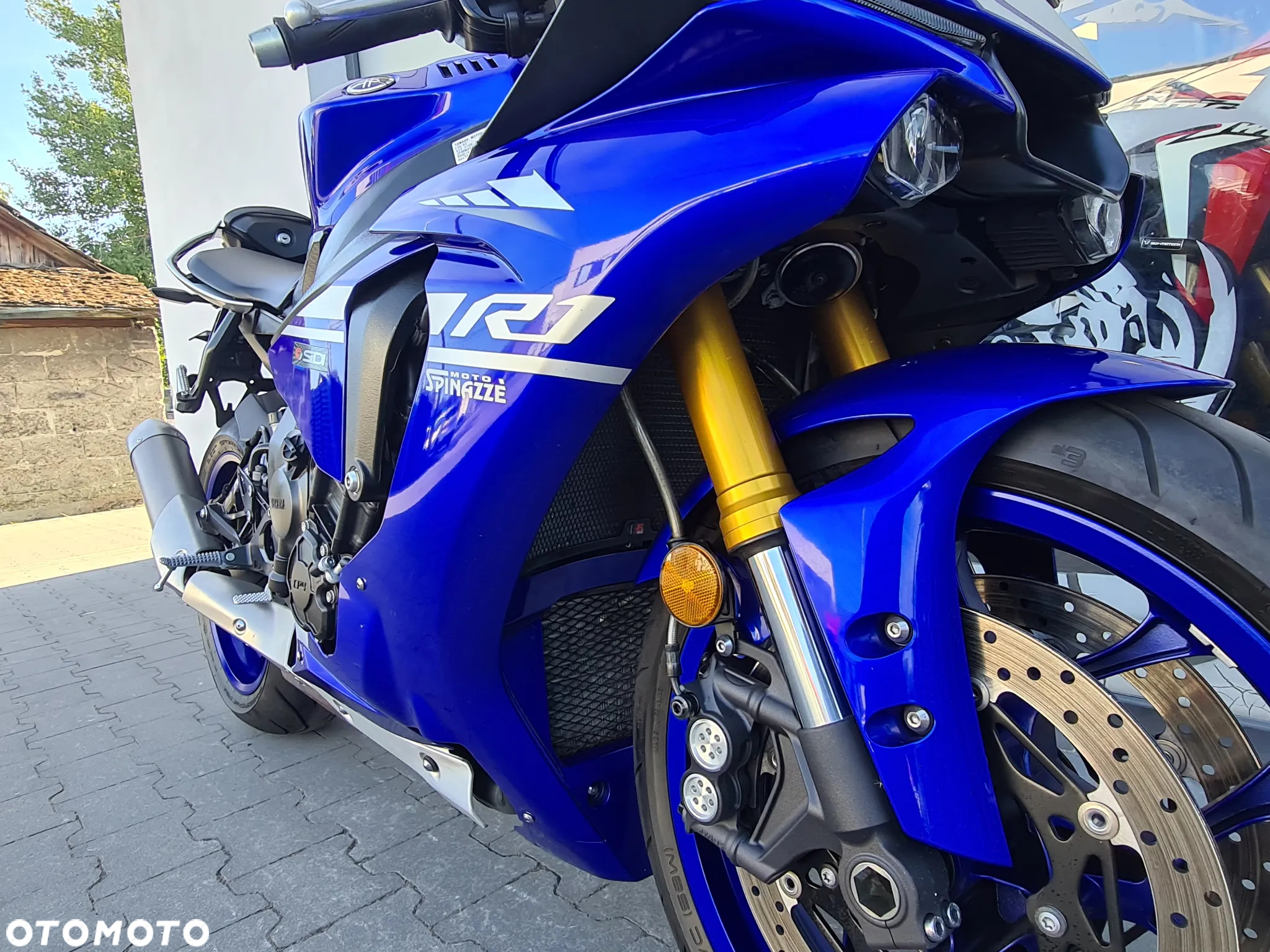 Yamaha R1 - 14