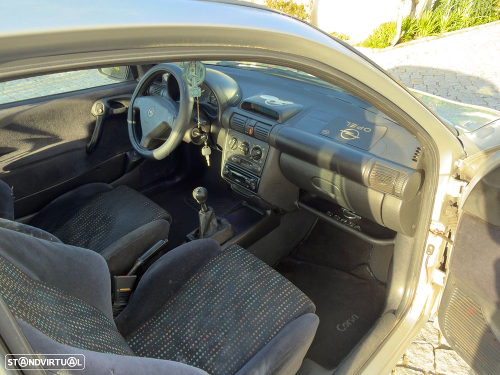 Opel Corsa 1.5 TD - 4