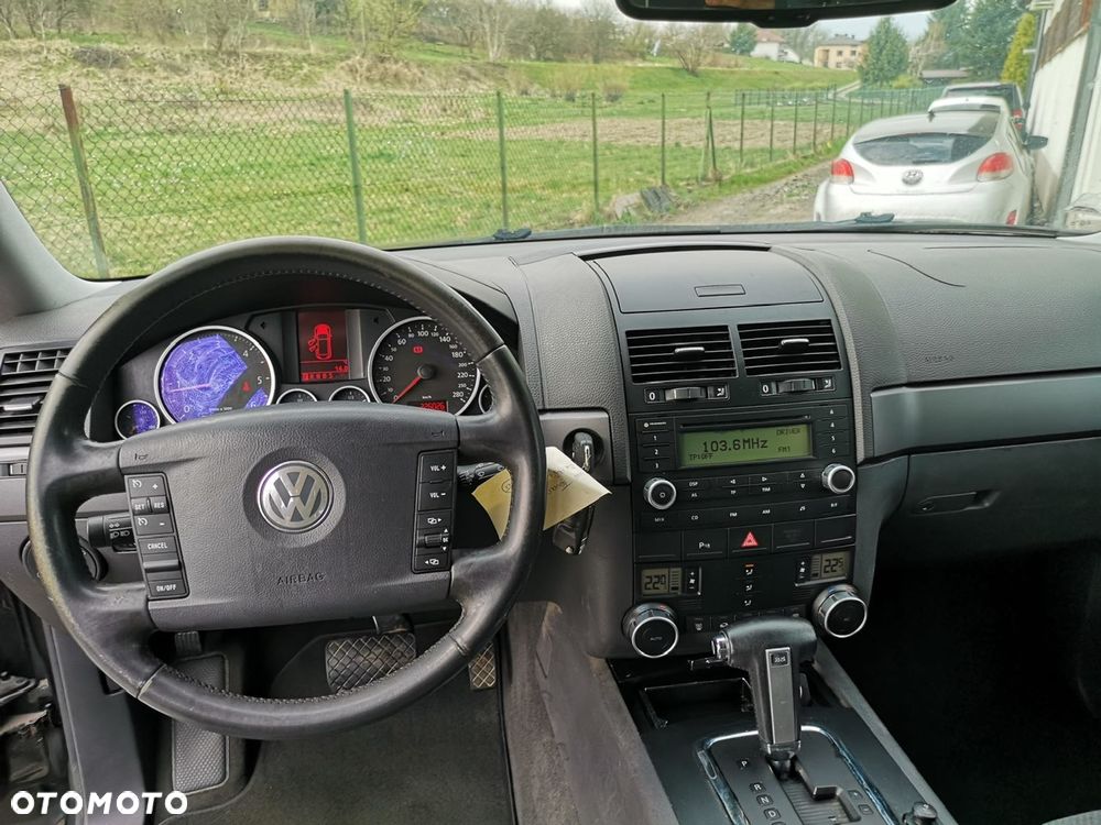Volkswagen Touareg 2.5 R5 TDI DPF Perfect Tiptr - 24
