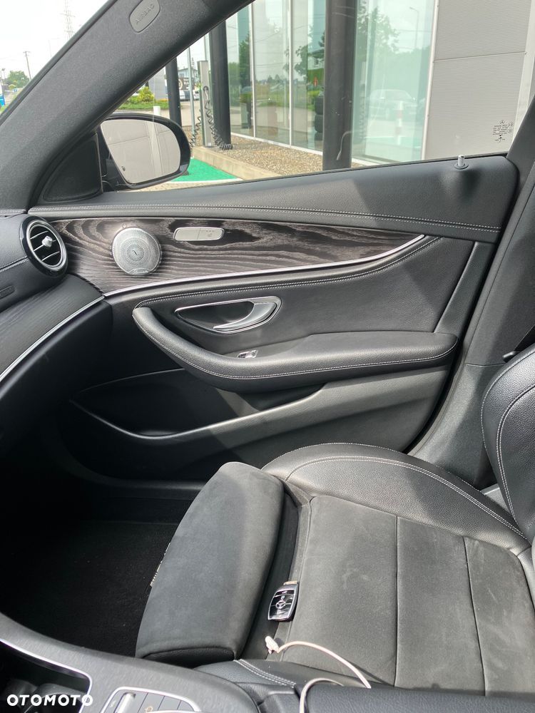 Mercedes-Benz Klasa E 220 d 9G-TRONIC - 3