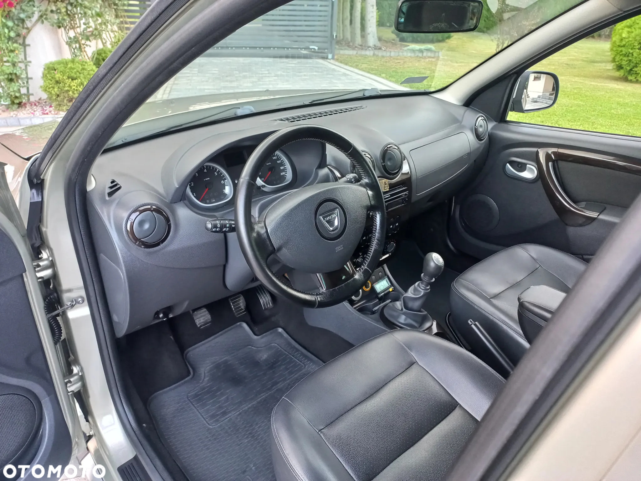 Dacia Duster 1.6 Laureate 4x4 - 7
