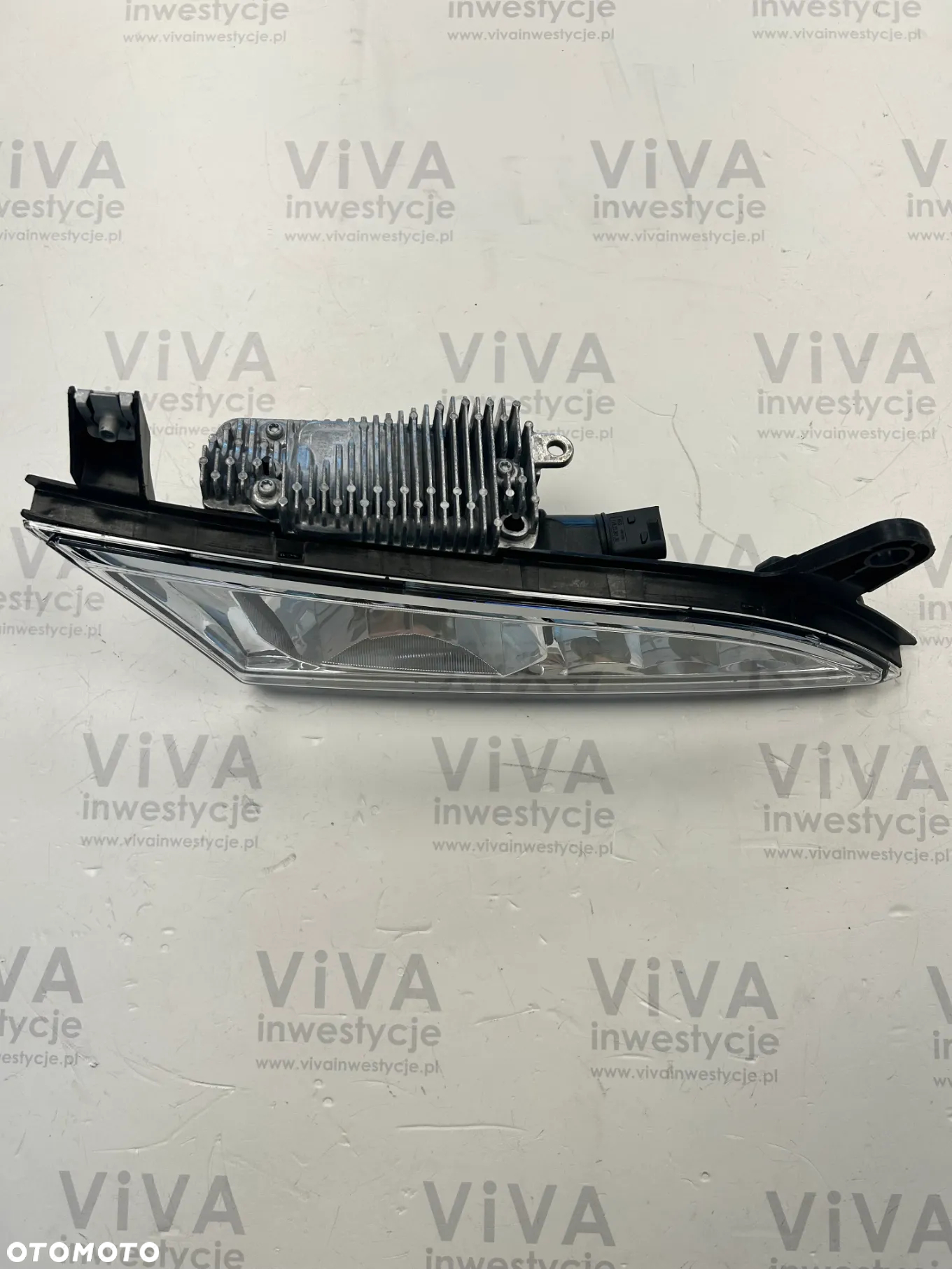 SCANIA OE HALOGEN REFLEKTOR LED DALEKOSIĘŻNY PRAWY 2948556 - 2