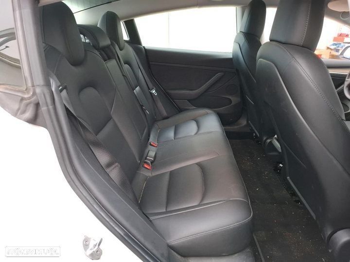 Tesla Model 3 Standard Range Plus RWD - 3