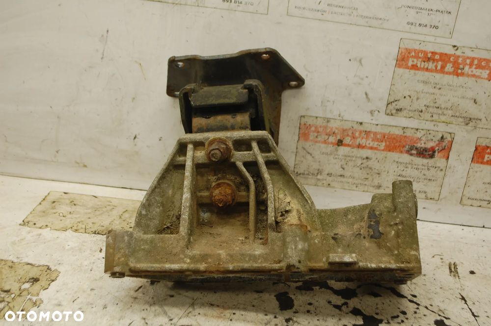 ŁAPA PODUSZKA SILNIKA PRAWA 500376600 IVECO DAILY III 2.3 JTD - 1