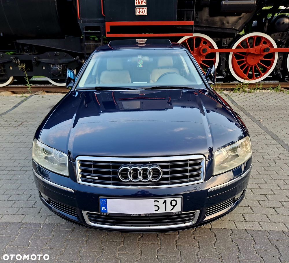 Audi A8 4.2 Quattro - 12
