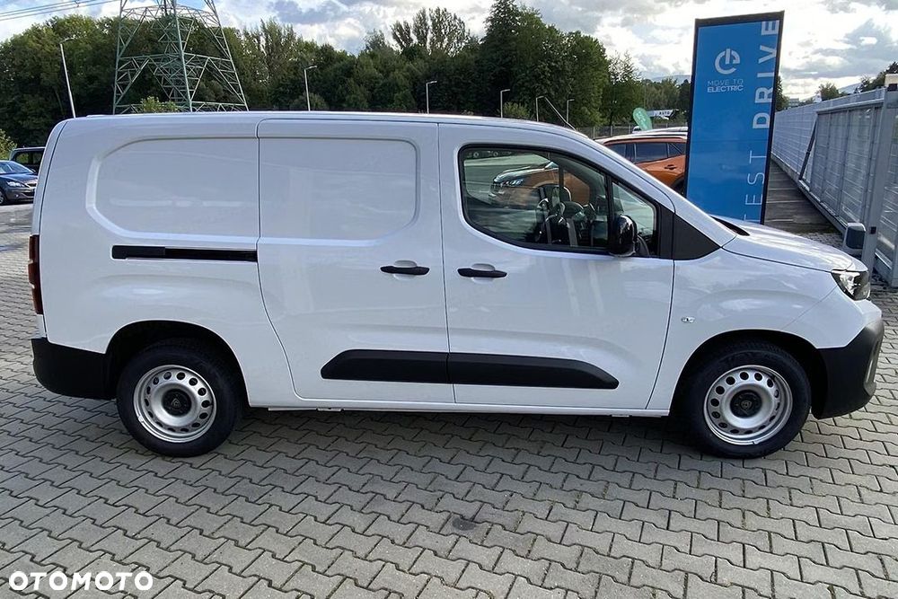 Peugeot Partner Van L2H1 EAT8 1.5 130KM - 6