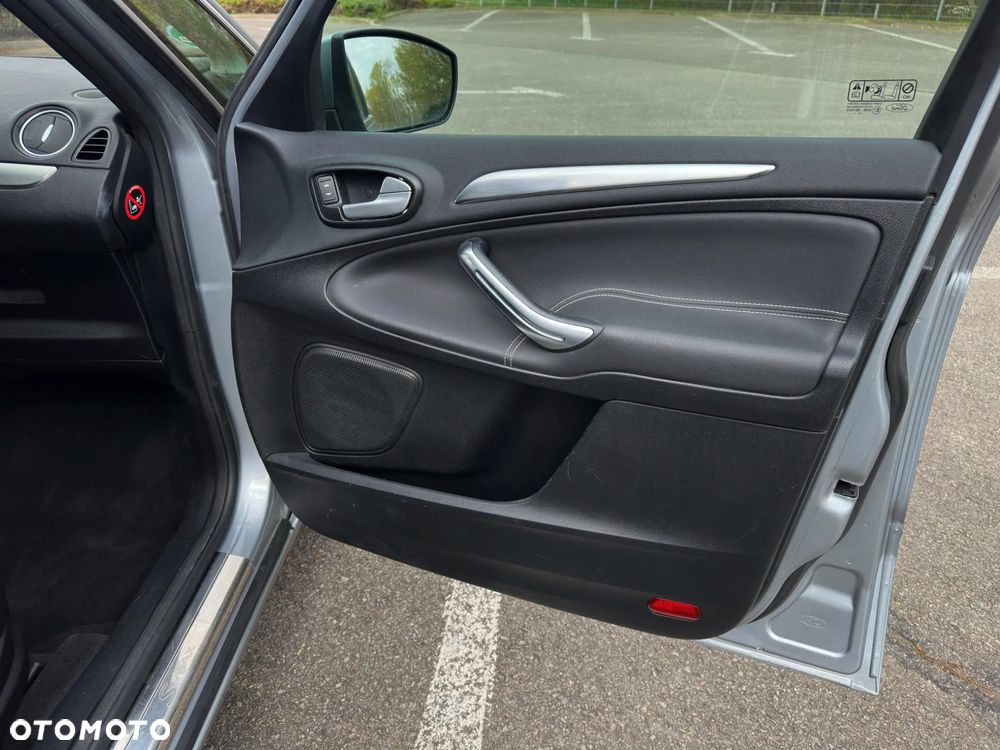 Ford S-Max 2.0 TDCi DPF Titanium - 31