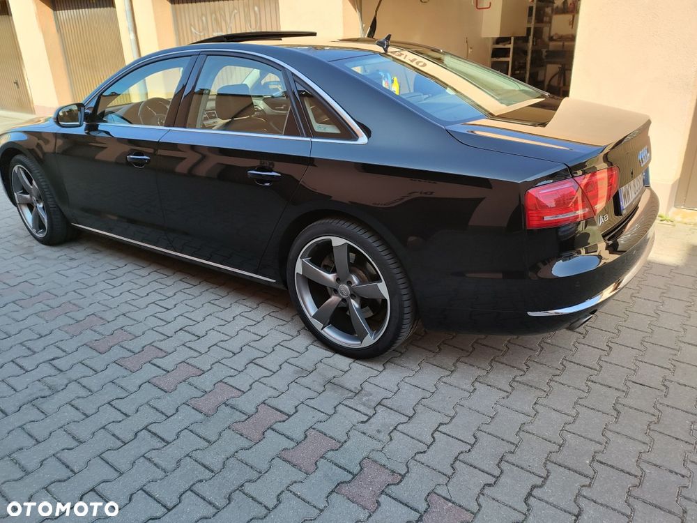 Audi A8 - 7