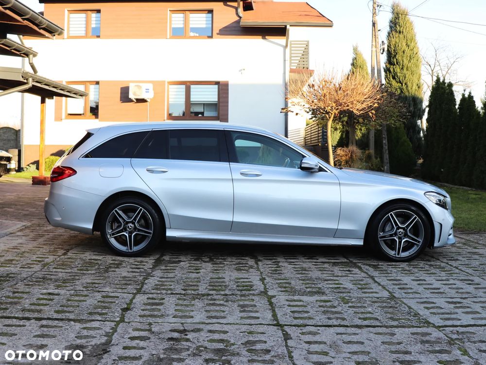 Mercedes-Benz Klasa C 220 d 4Matic T 9G-TRONIC AMG Line - 17