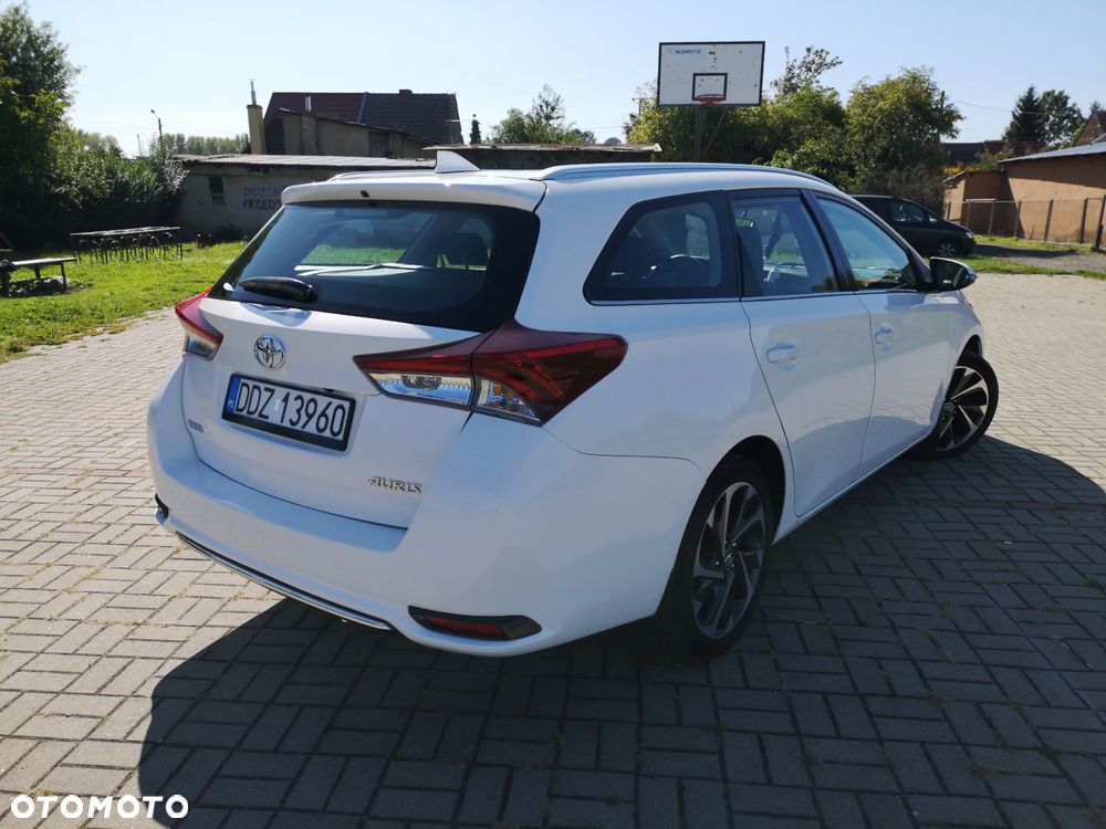 Toyota Auris 1.4 D-4D Premium - 6
