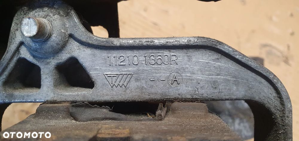 Łapa silnika poduszka Opel Vivaro B Trafic III 1.6 DCI 112101360R - 7