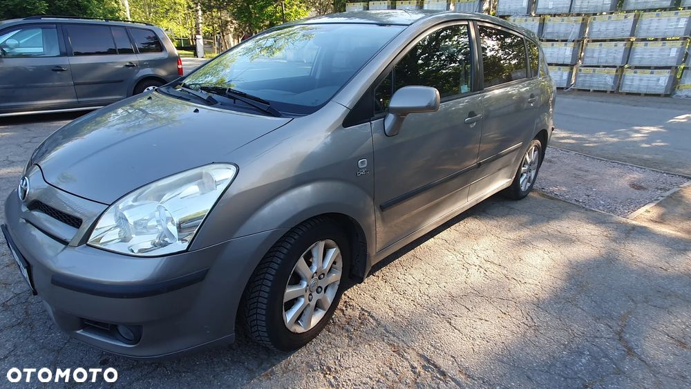 Toyota Corolla Verso - 1