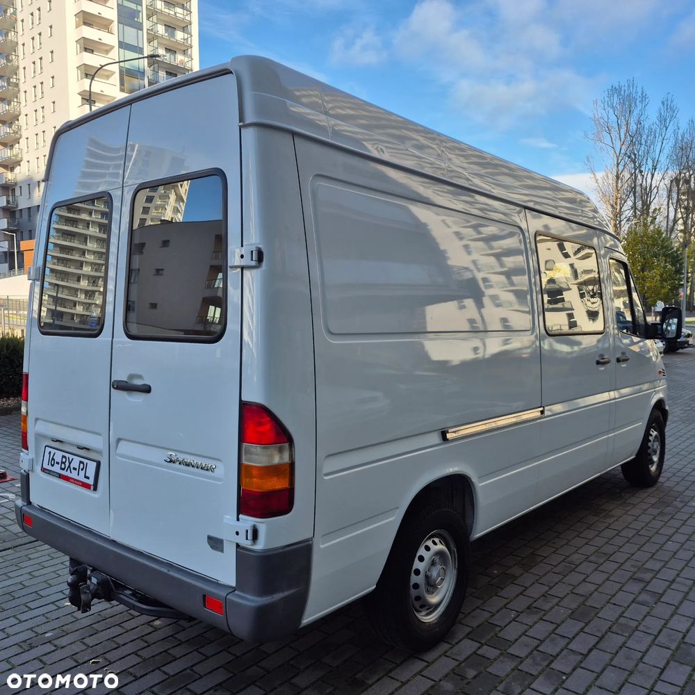 Mercedes-Benz Sprinter - 10