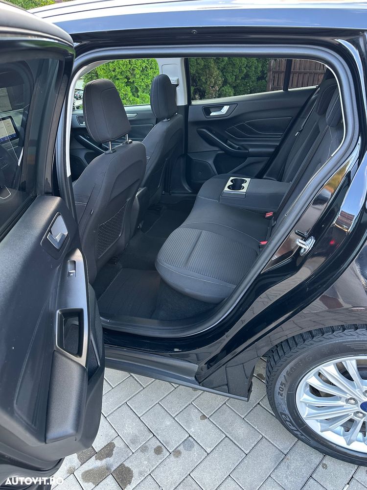 Ford Focus 2.0 EcoBlue Start-Stopp-System TITANIUM X - 16