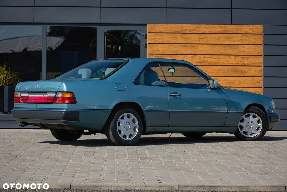 Mercedes-Benz W124 (1984-1993) - 39