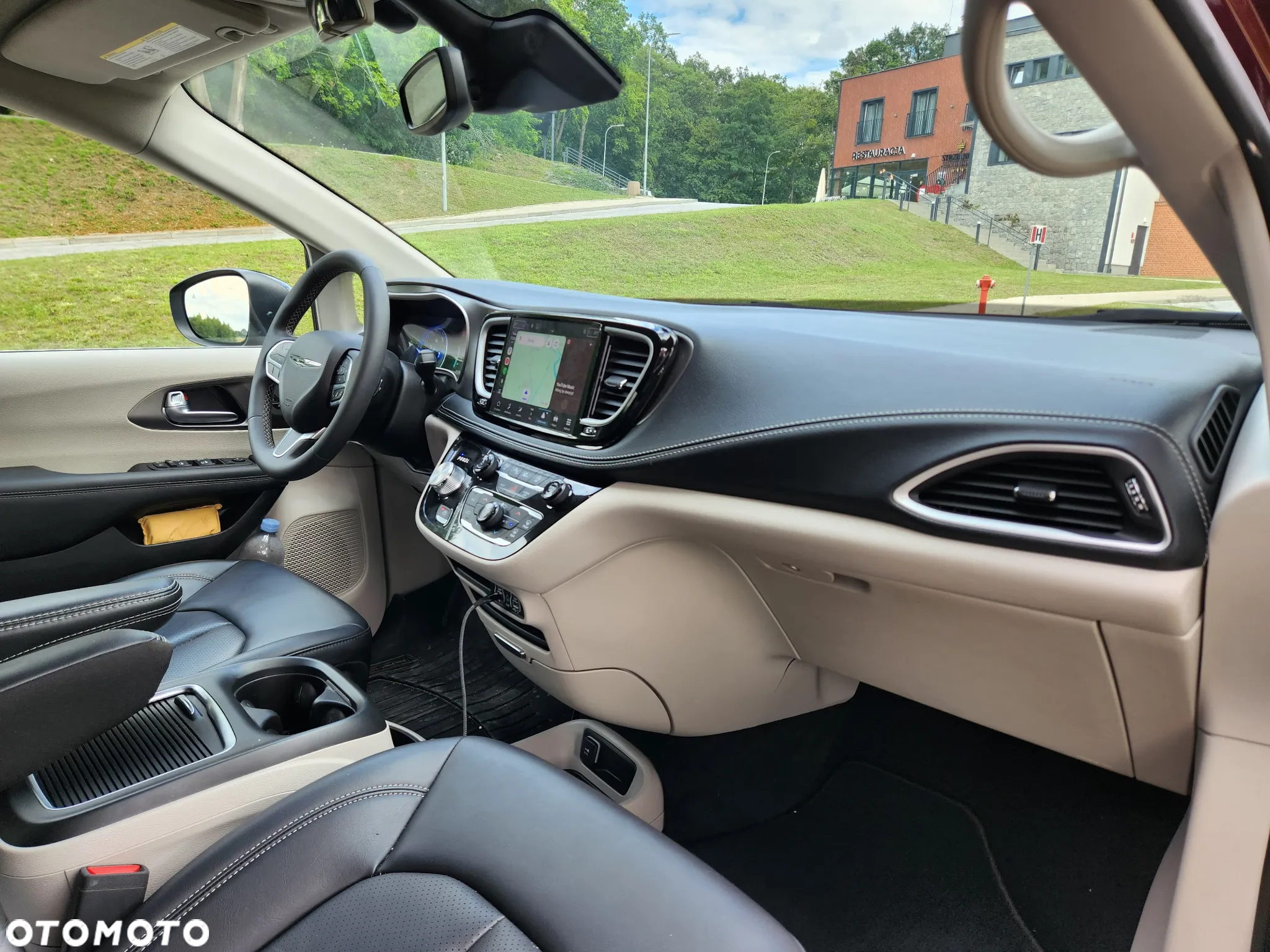 Chrysler Pacifica - 17