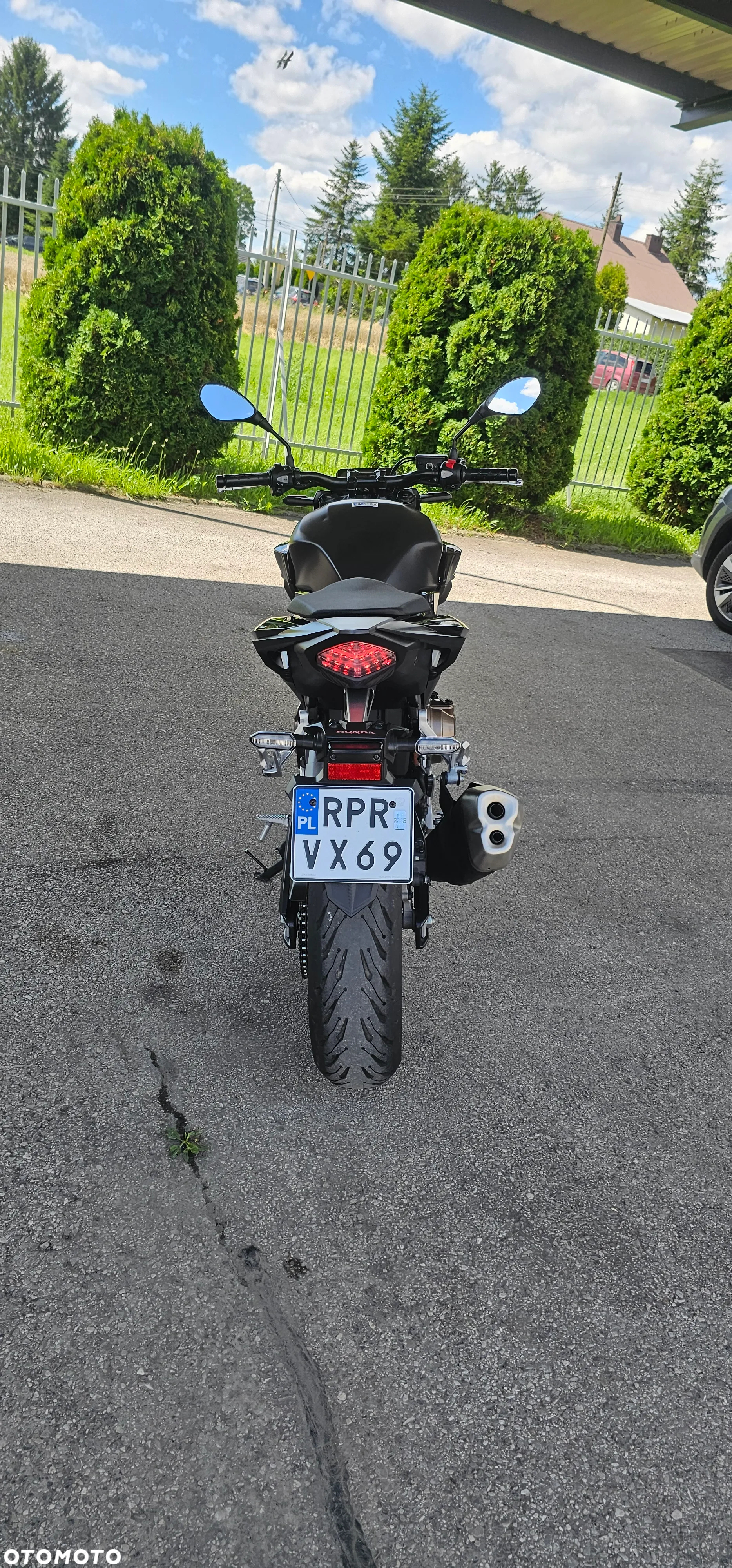 Honda CB - 12