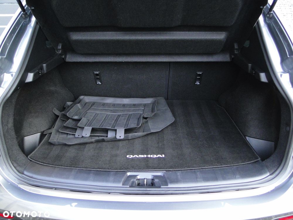 Nissan Qashqai 1.3 DIG-T TEKNA - 17