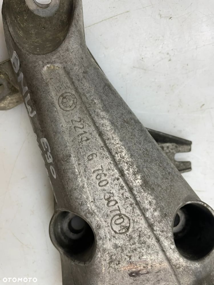 ŁAPA SILNIKA BMW E90 N46B20B 24168110 - 2