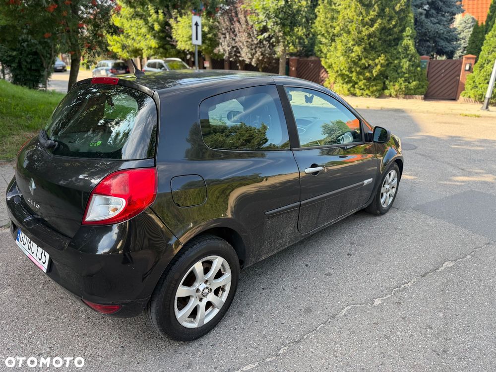 Renault Clio 1.2 16V Authentique - 4