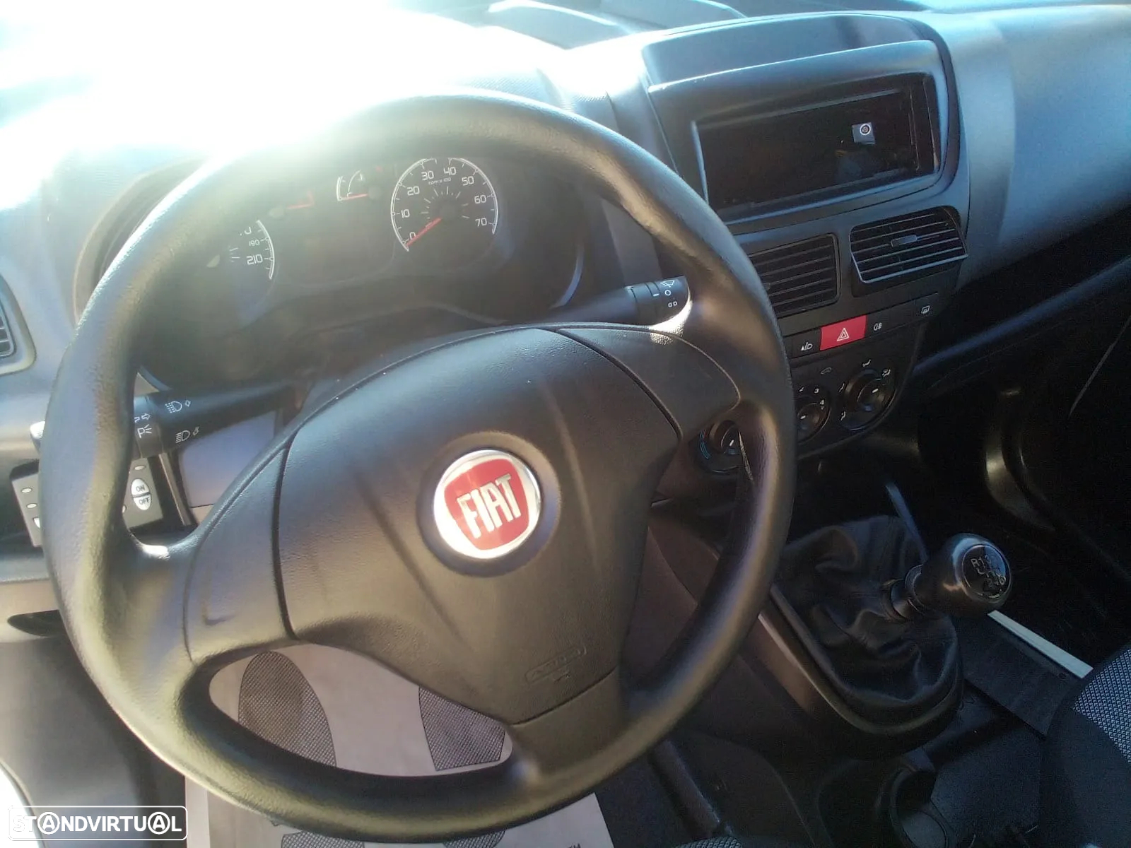 Fiat DOBLO1.6 Hdi  Caixa Isotérmica/Motor Congelação - 4