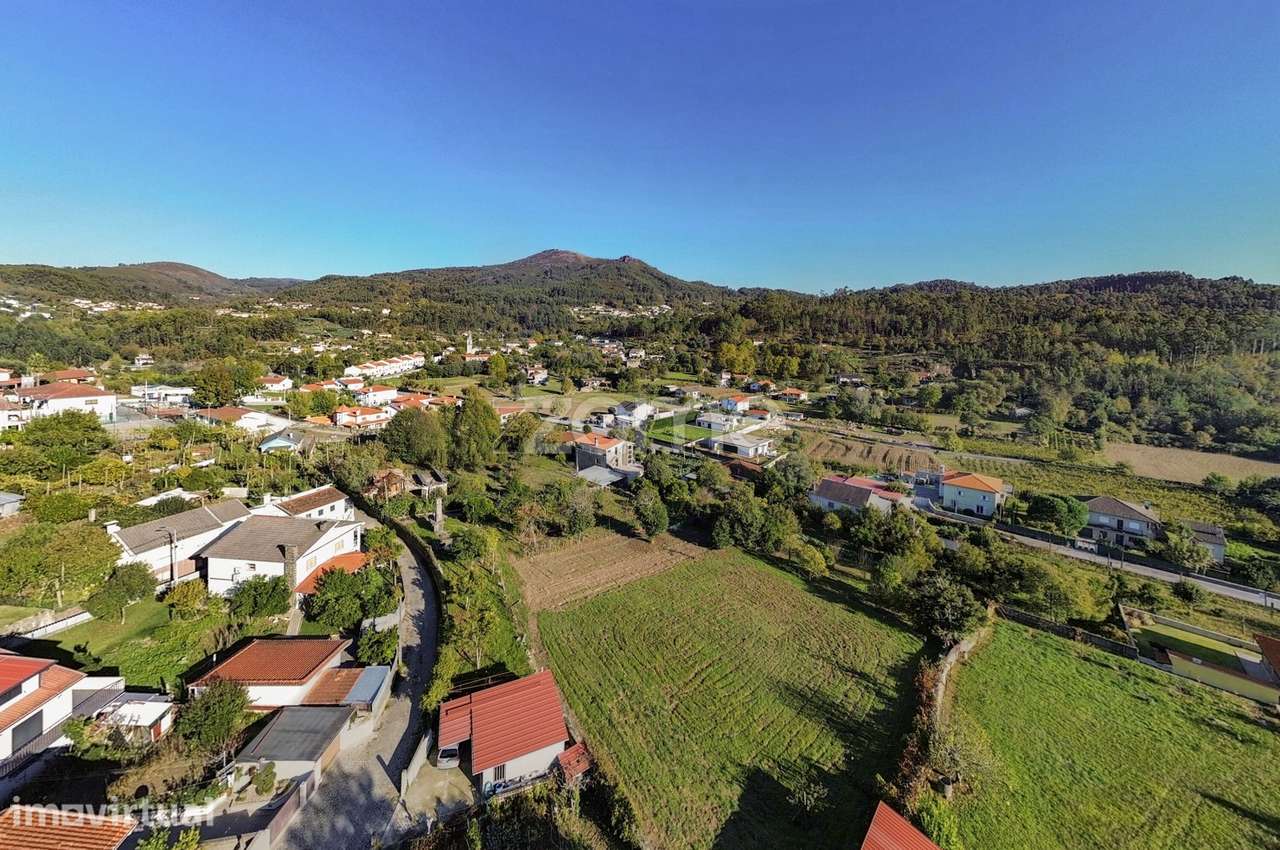 Terreno com 7852 m2 em Torre - Amares - Grande imagem: 2/30