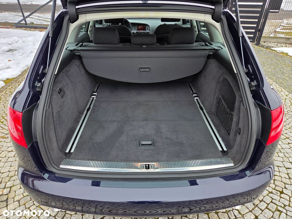 Audi A6 Avant - 32