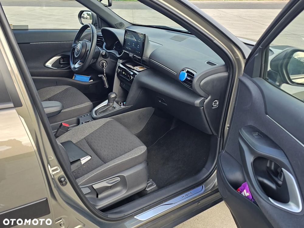 Toyota Yaris Cross Hybrid 1.5 Comfort 4x4 - 20