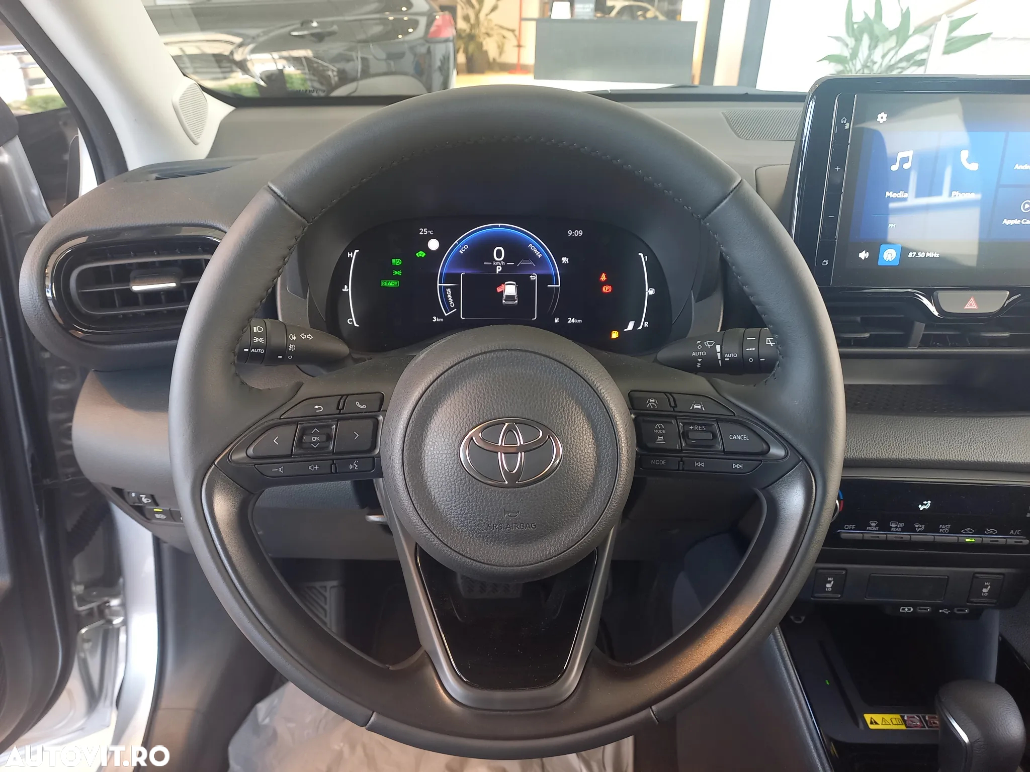 Toyota Yaris 1.5 VVT-i HSD Dynamic - 17