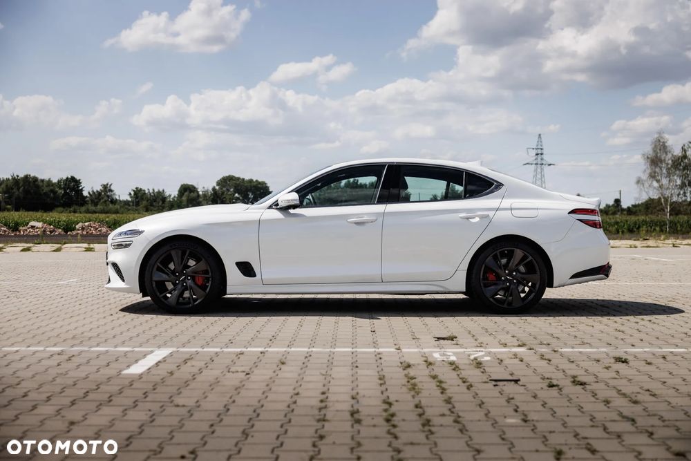Genesis G70 2.0T Plus AWD 8AT Sport - 9