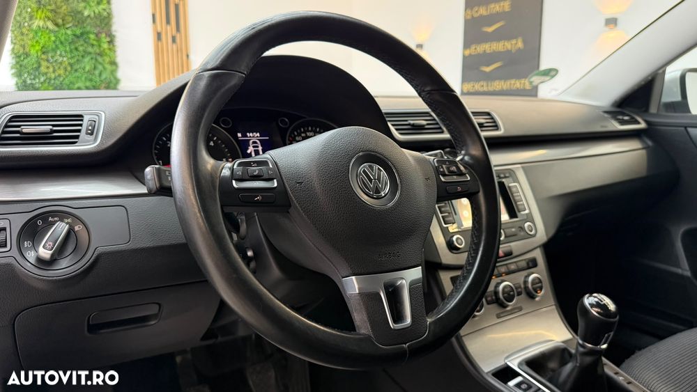 Volkswagen Passat 1.6 TDI BlueMotion - 17