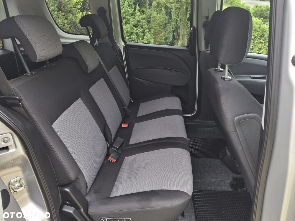 Fiat Doblo 1.6 16V Multijet Start&Stopp Dualogic Emotion Family - 13