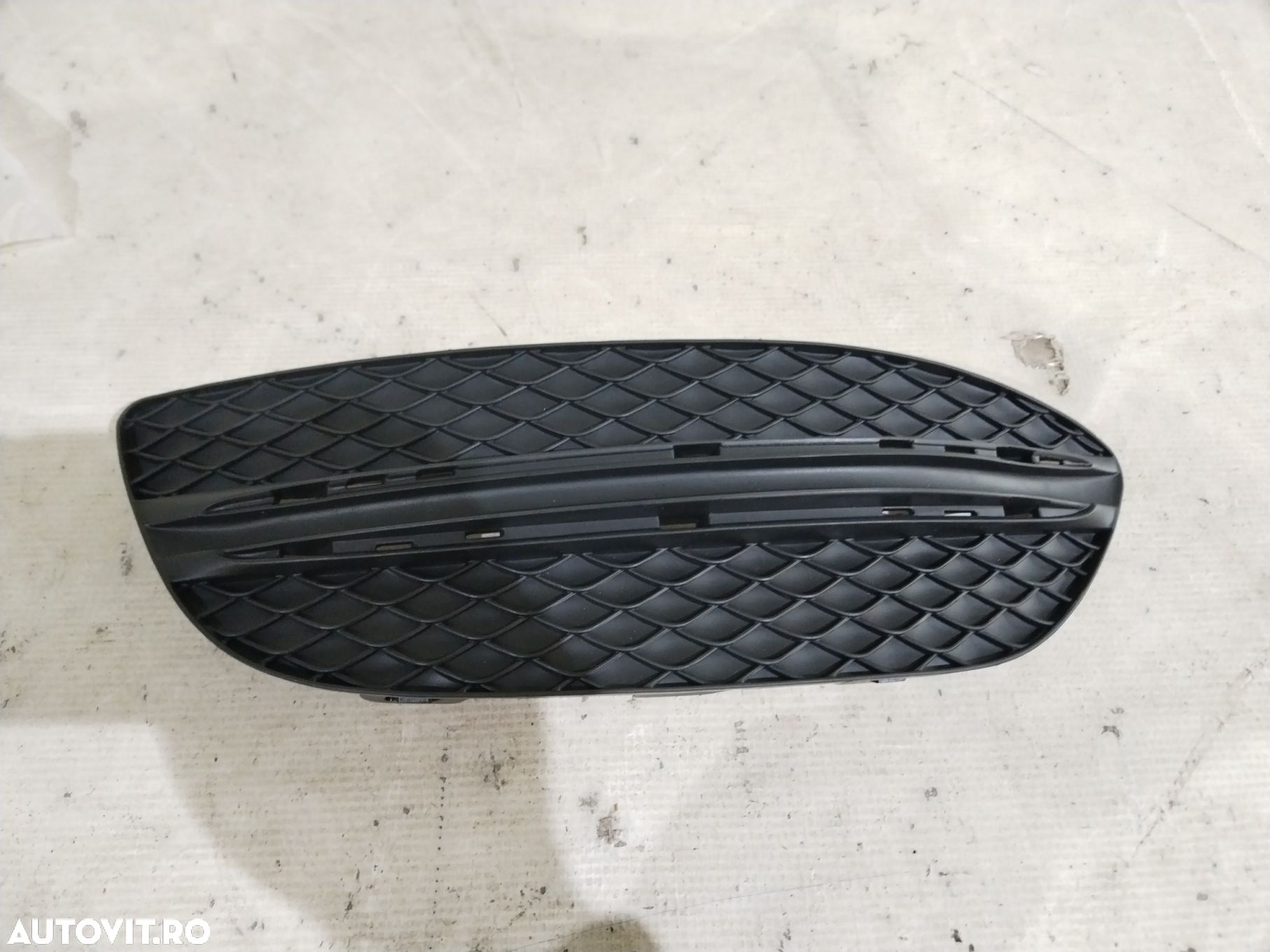 Grila stanga, Mercedes C-Class W205 Avangarde, 2014, 2015, 2016, 2017, 2018. - 1