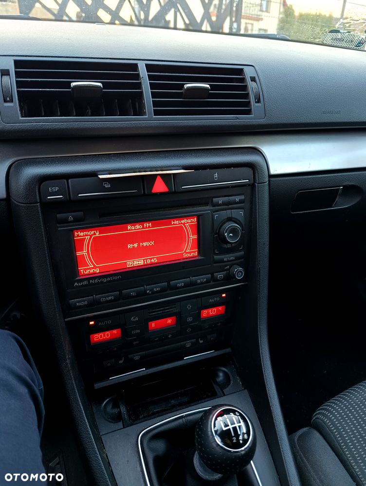 Audi A4 Avant 2.0 TDI - 7