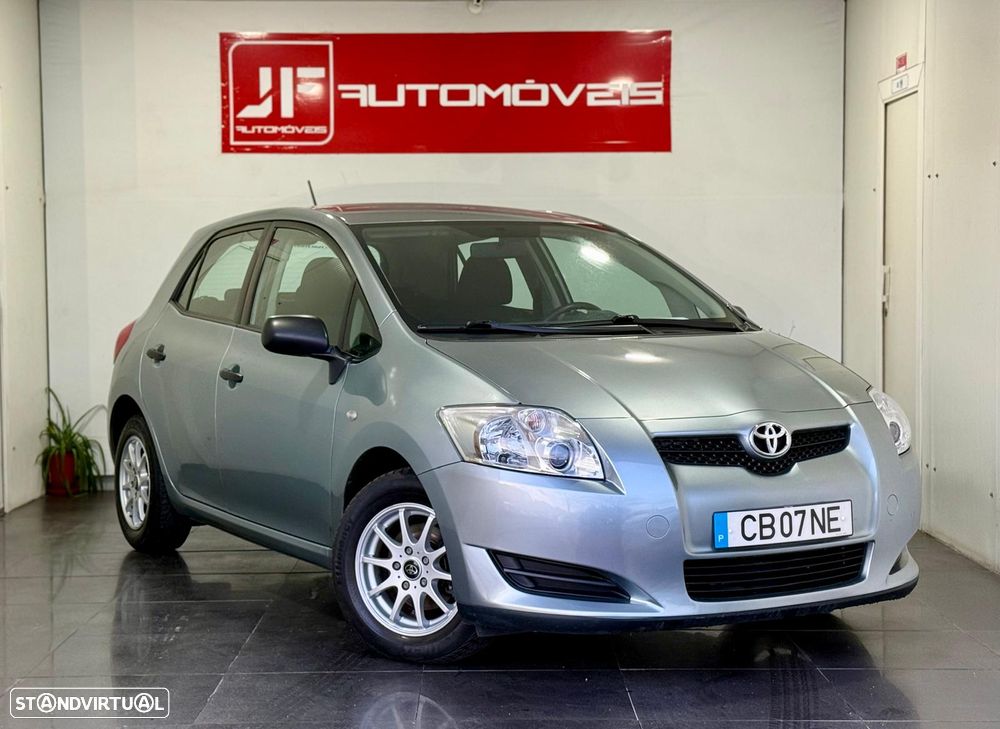 Toyota Auris 1.4 D-4D Exclusive - 1