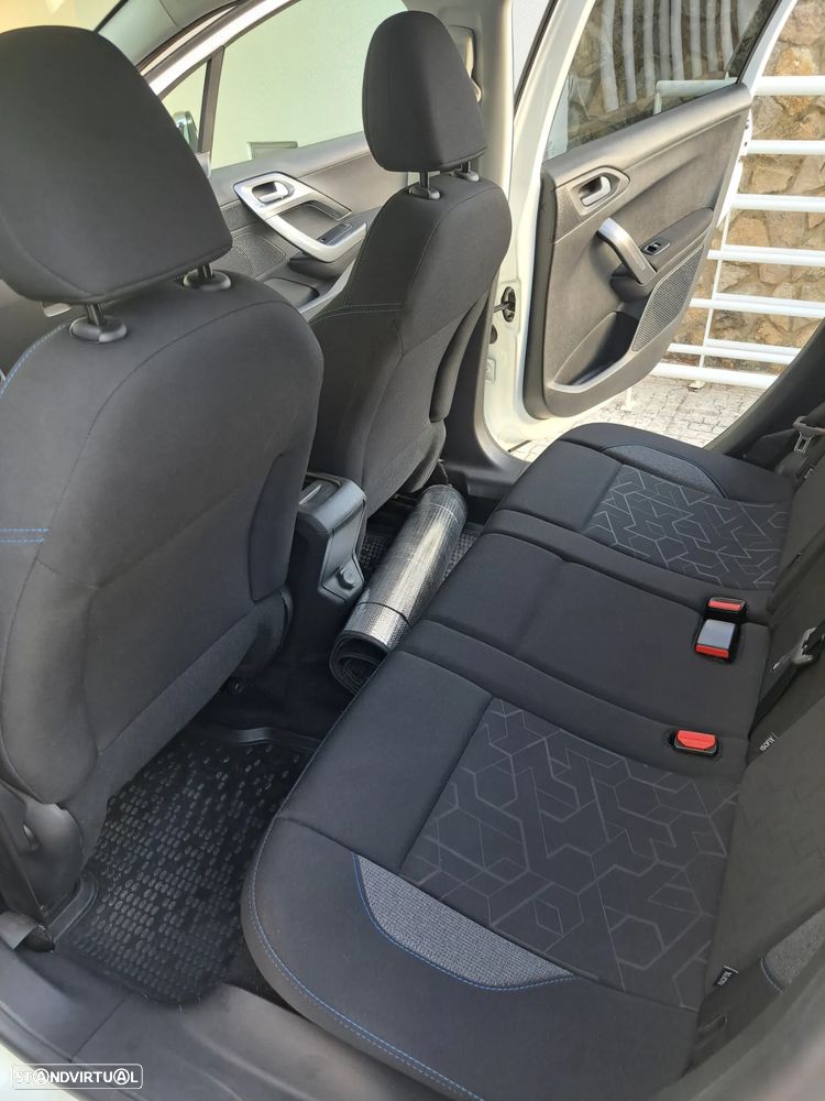 Peugeot 2008 - 16