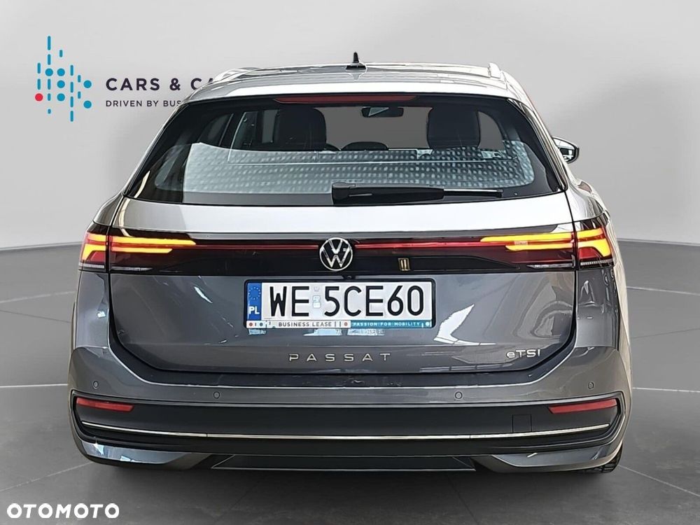 Volkswagen Passat - 31