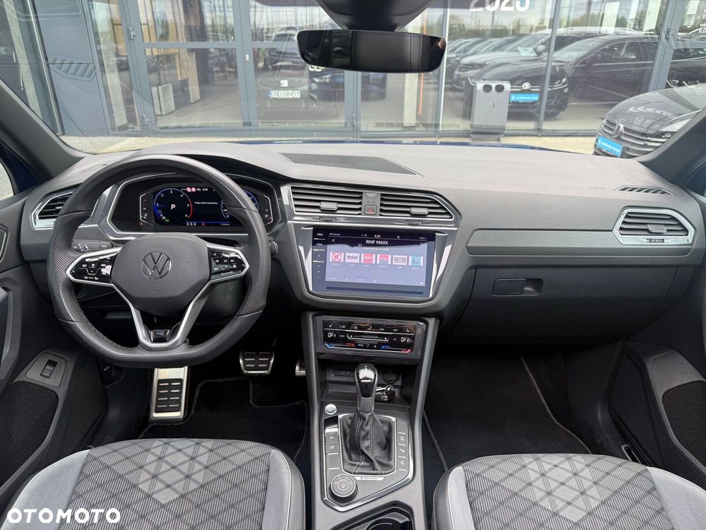 Volkswagen Tiguan - 10
