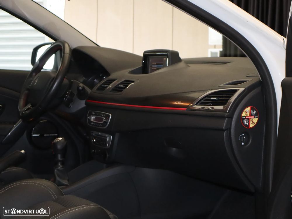 Renault Mégane Sport Tourer 1.5 dCi GT Line - 17