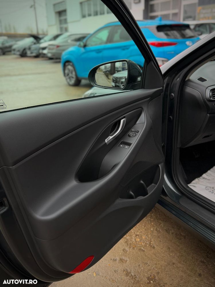 Hyundai i30 1.5 96CP M/T Comfort - 13