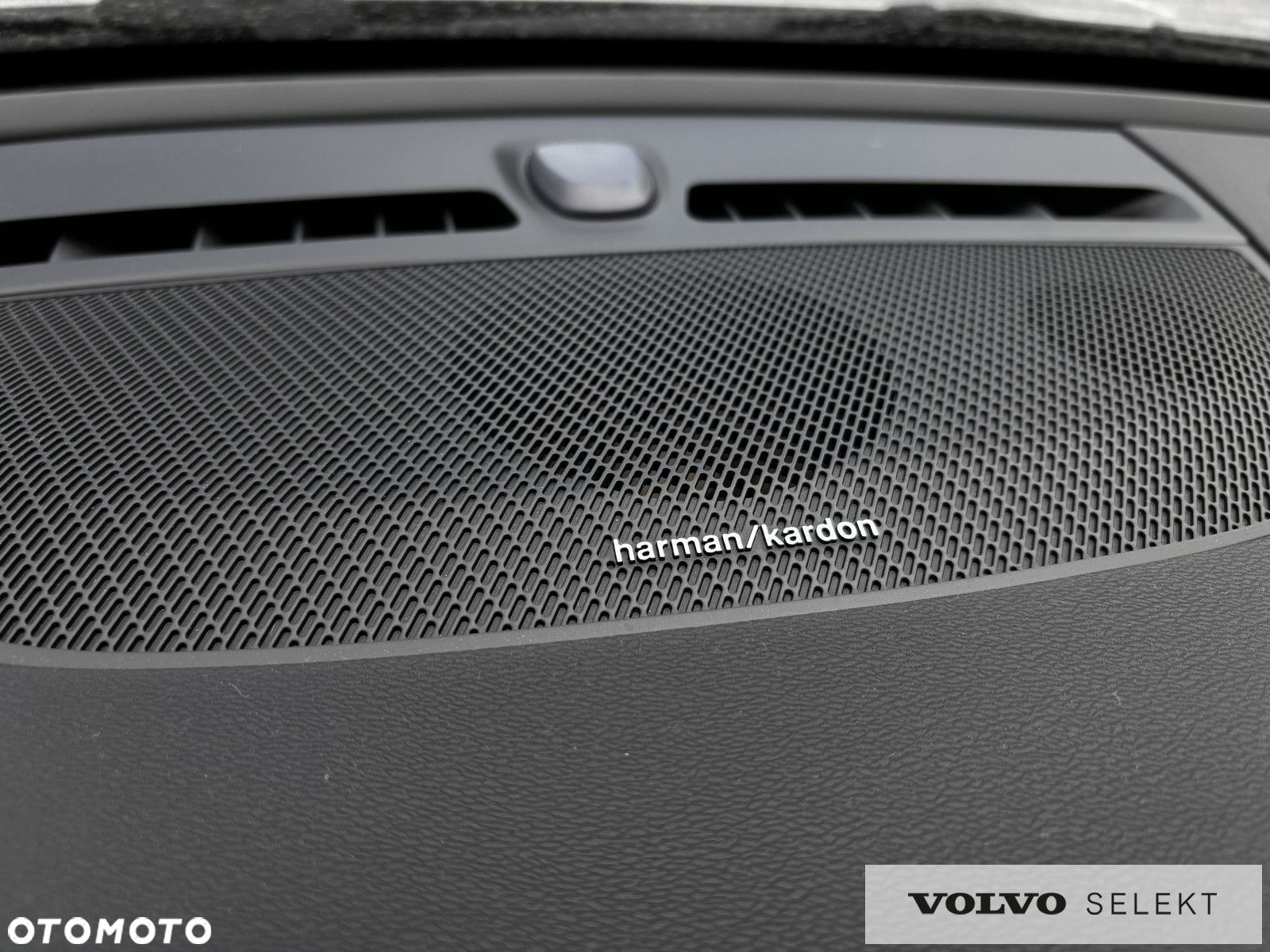 Volvo XC 40 - 18