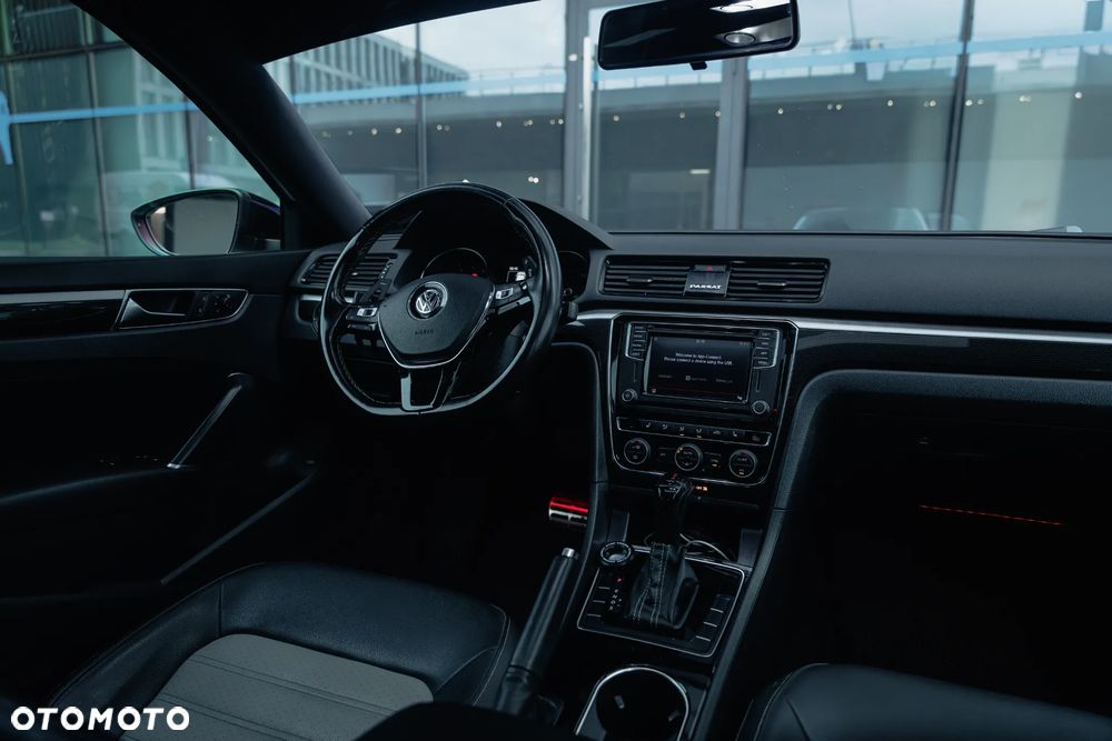 Volkswagen Passat - 35