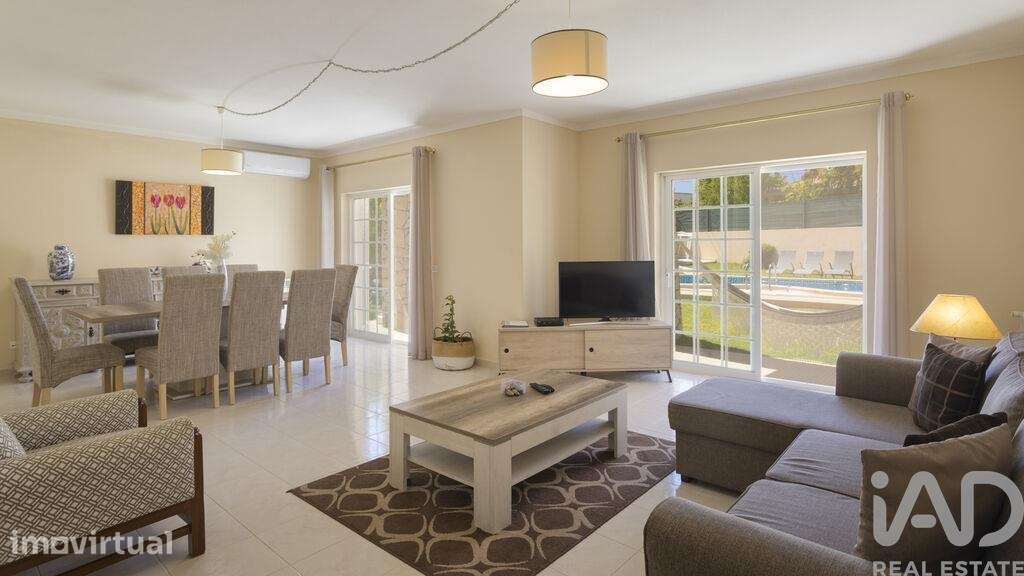 Moradia isolada T7 em Alvor de 335 m2 - Grande imagem: 2/39