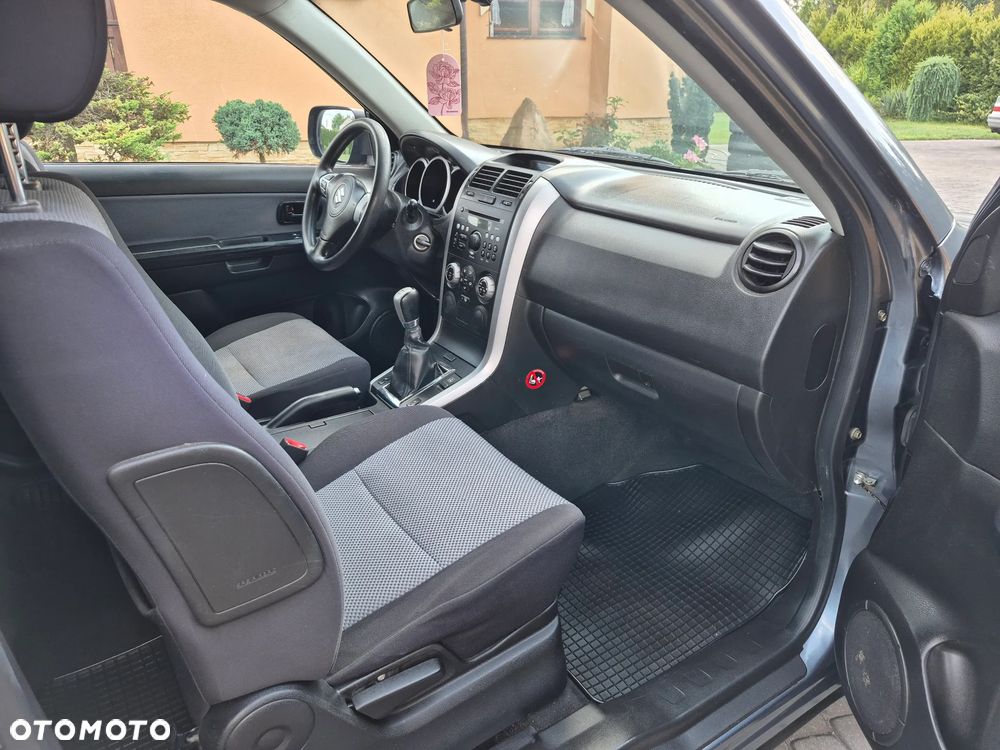 Suzuki Grand Vitara 1.6 - 11