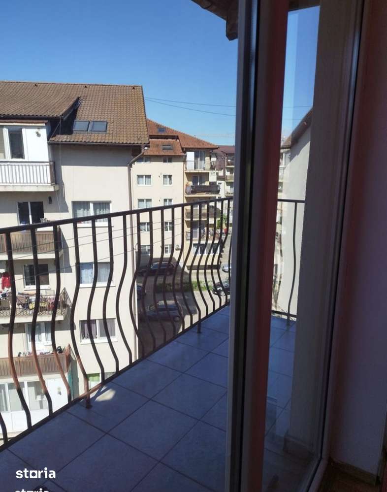 Apt living cu bucătărie și dormitor,2 balcoane,parcare,str Florilor — fotografia 1