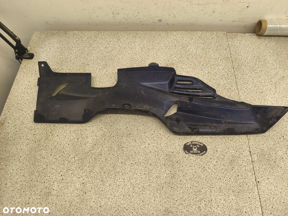 Owiewka, osłona, bok, boczek, płoza, listwa Suzuki AN400 AN 400 Burgman 400 - 9