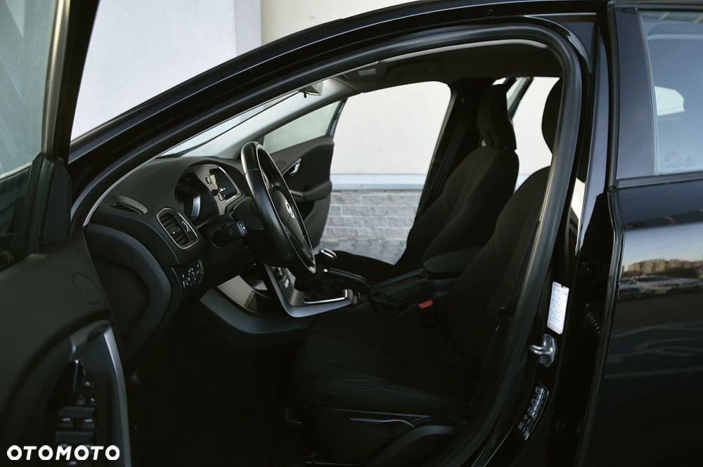 Volvo V40 D2 Momentum - 6