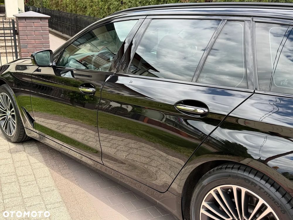 BMW Seria 5 520d Sport Line - 14